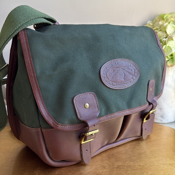 RARE! Vintage Orvis Company Canvas and Leather Messenger Bag - Picture 2 of 16